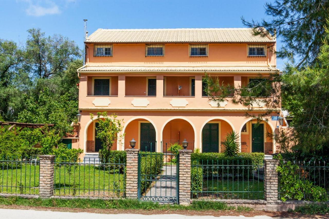 Granis Family House Lägenhet Ano Lefkimmi Exteriör bild
