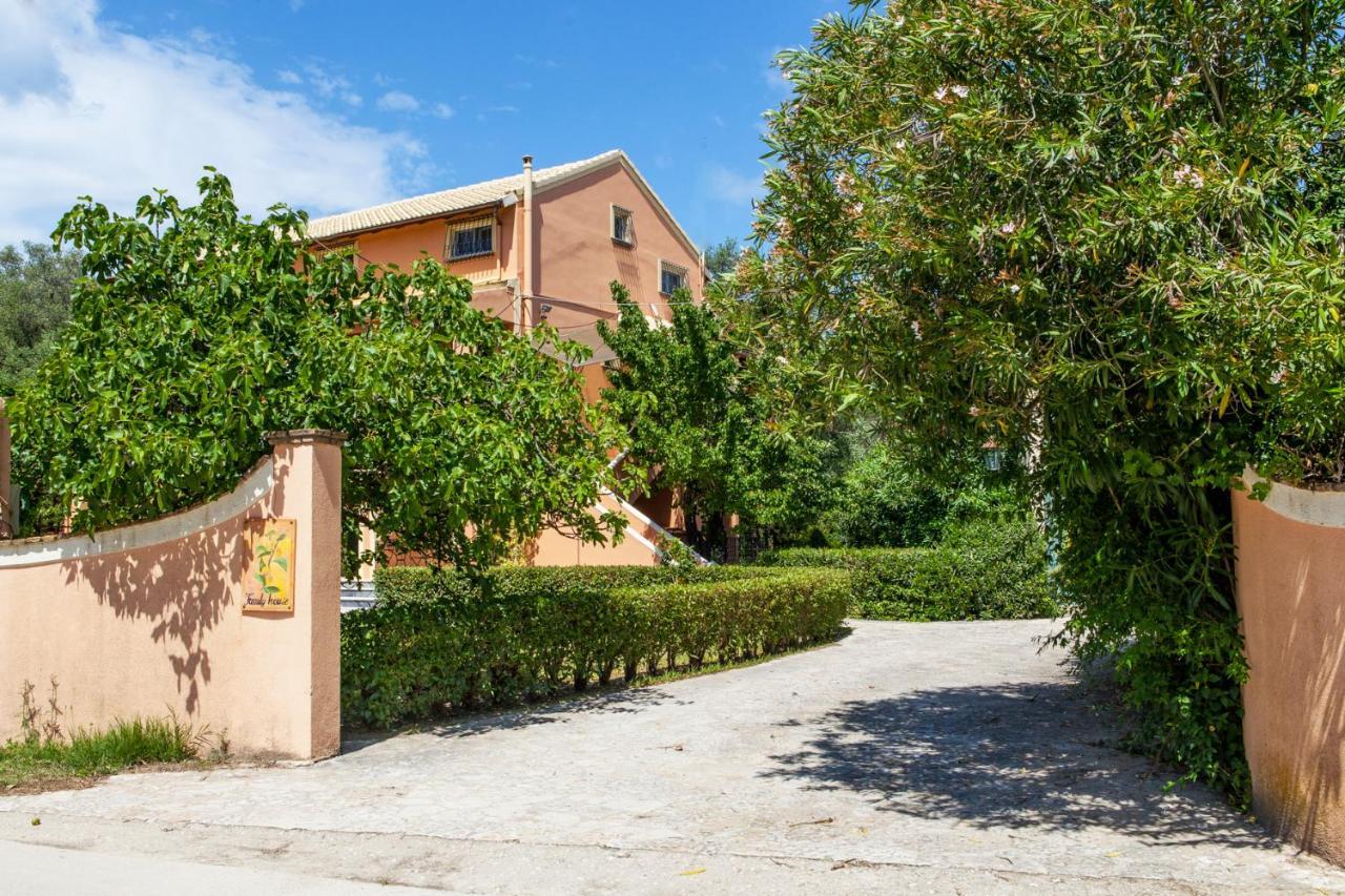 Granis Family House Lägenhet Ano Lefkimmi Exteriör bild